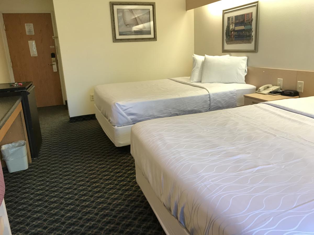 Mariner'S Village Resort Carlyle ภายนอก รูปภาพ