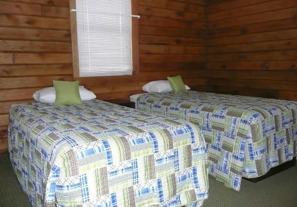 Mariner'S Village Resort Carlyle ภายนอก รูปภาพ