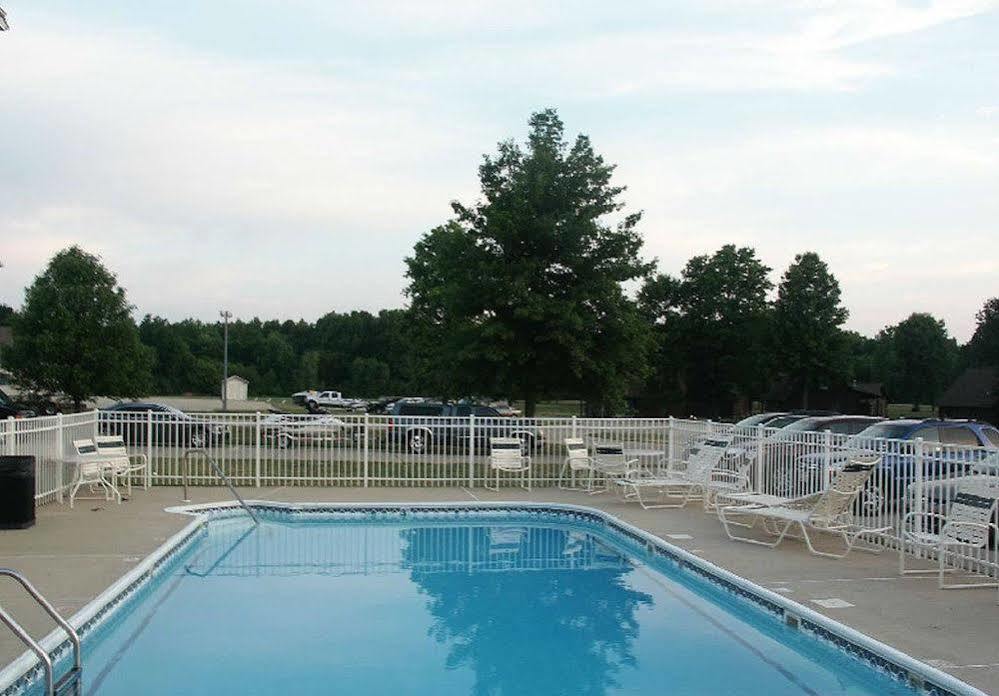 Mariner'S Village Resort Carlyle ภายนอก รูปภาพ