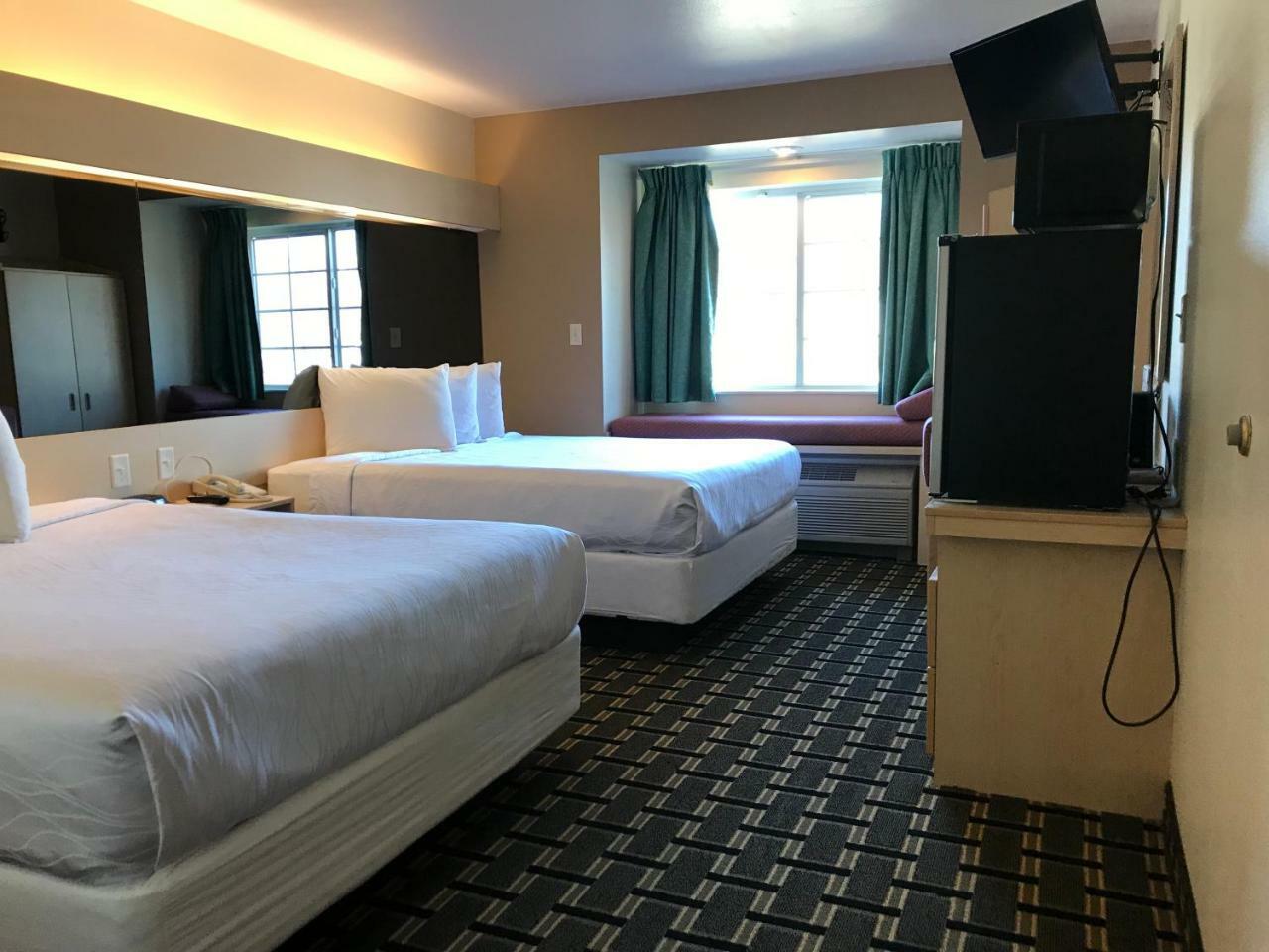 Mariner'S Village Resort Carlyle ภายนอก รูปภาพ